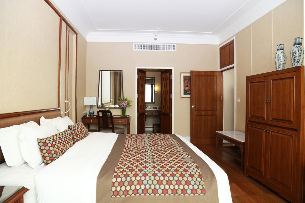 The Empress Hotel - Sha Extra Plus Chiang Mai Exteriör bild